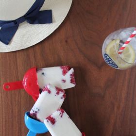 Berry Cheesecake Popsicles