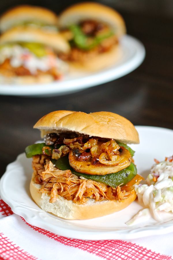 How to Make BBQ Pulled Pork Sandwiches in a Crockpot