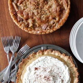 French Style Apple Rhubarb Pie - via The Kittchen