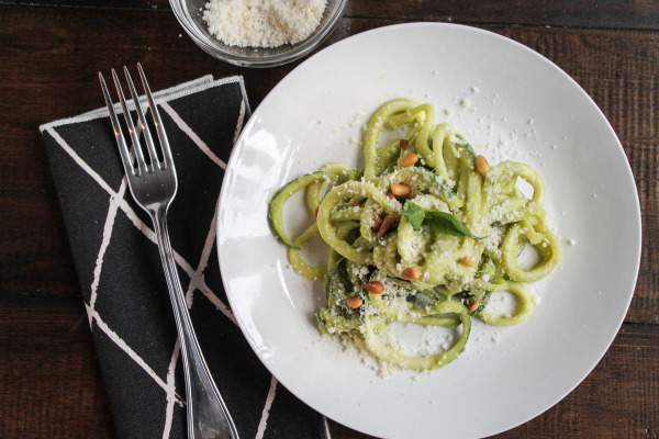 Zoodles-with-Avocado-Sauce-11