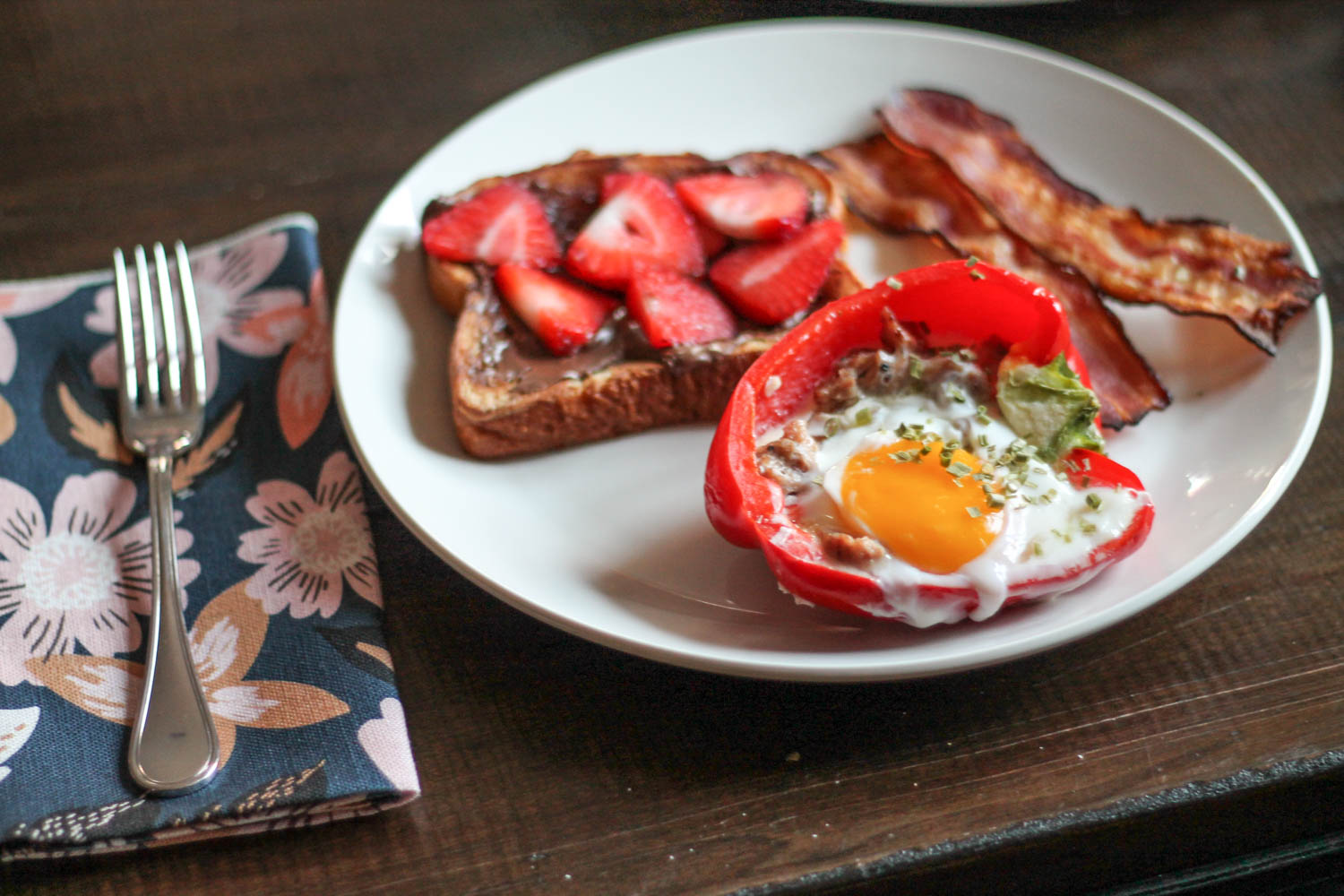 Sausage, Cheddar, and Sunny Side Up Egg Stuffed Bell Peppers-6