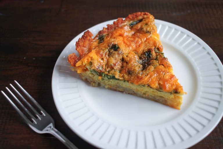 Spinach and Cheddar Quiche with a Tater Tot Crust - thekittchen