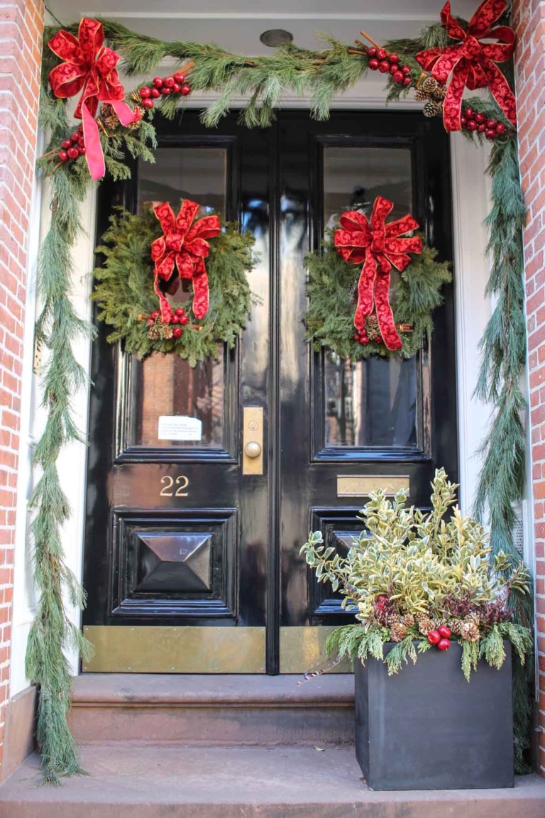 Boston at Christmastime / Holiday Wreath Inspiration - thekittchen