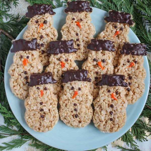 Christmas desserts - Snowmen Rice Krispie Treats