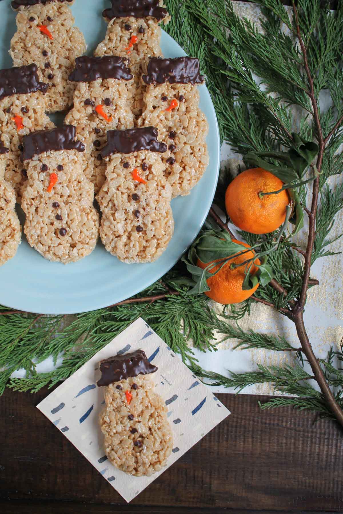 Snowmen Rice Krispie Treats - thekittchen