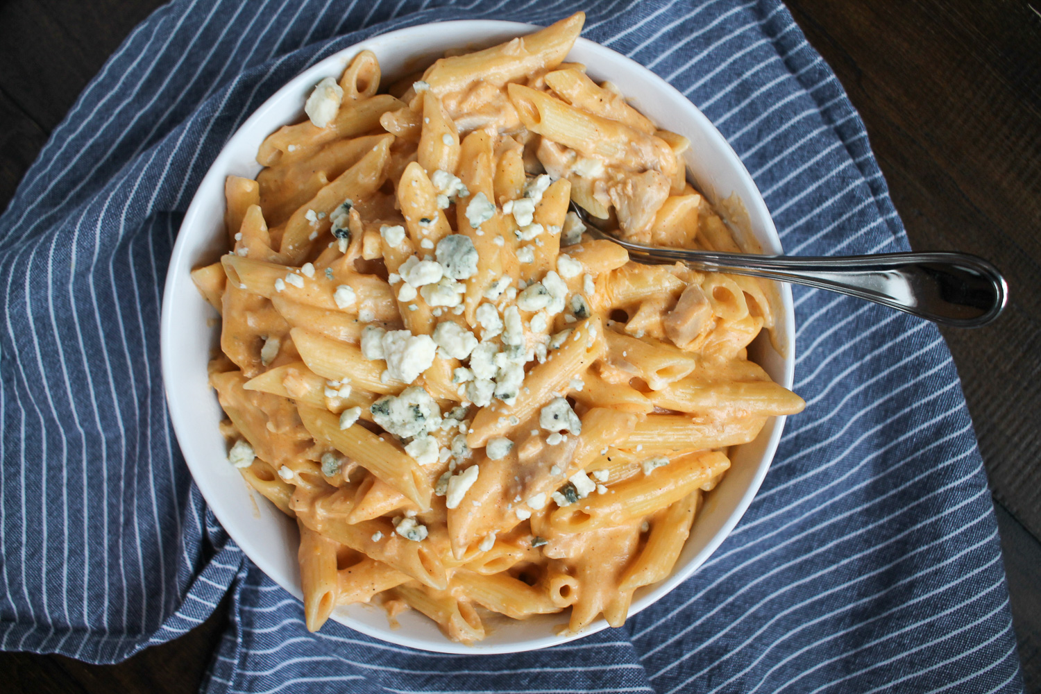 Buffalo Chicken Macaroni and Cheese - thekittchen