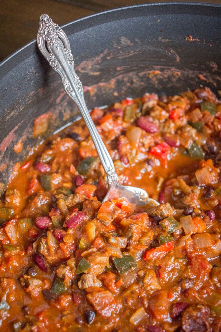 Hearty Steak Chili - A Delicious One Pot Recipe Your Family Will Love