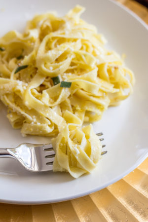 Lemon Parmesan Fettuccine - thekittchen