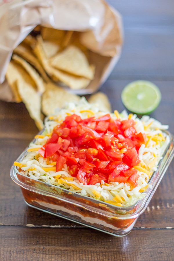 The Best 7 Layer Taco Dip Recipe | A 5 minute recipe for 7 Layer Taco Dip! #dips #apps