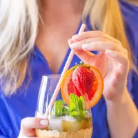 Strawberry Sparkling Pimm's Cocktail | Cocktail with strawberry puree, Pimm's and prosecco - perfect for a party!