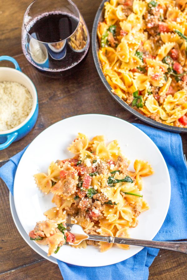 Sweet and Spicy Sausage and Farfalle is a 20 minute dinner recipe that I grew up eating, and fell in love with again as an adult. It is one of the easiest recipes you can ask for, and the speedy preparation time makes it a perfect weeknight dinner option.