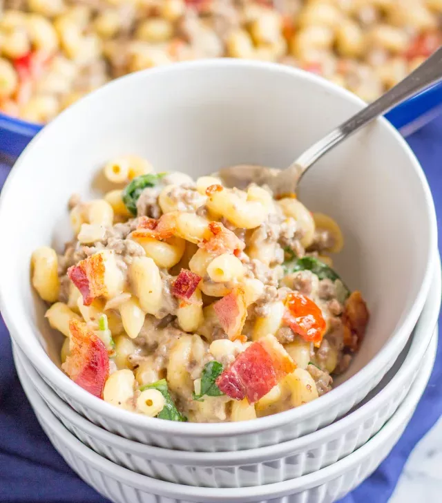 Bacon Cheeseburger Macaroni and Cheese is an easy to prepare meal that takes just 30 minutes to make - and it tastes just like a bacon cheeseburger - but in mac and cheese form!