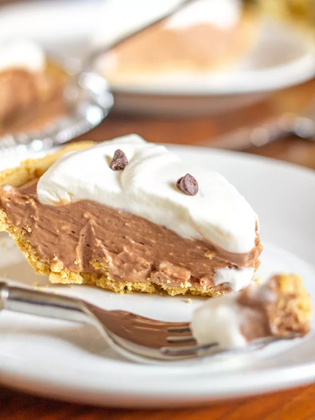 5 Minute No Bake Nutella Pie