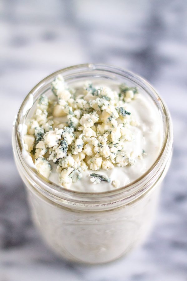The Very Best Blue Cheese Dressing Recipe | An easy 5 minutes recipe - you probably have the ingredients at home! #recipe 