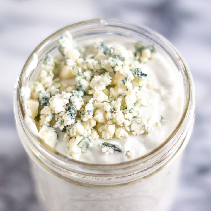 The Very Best Blue Cheese Dressing Recipe | An easy 5 minutes recipe - you probably have the ingredients at home! #recipe