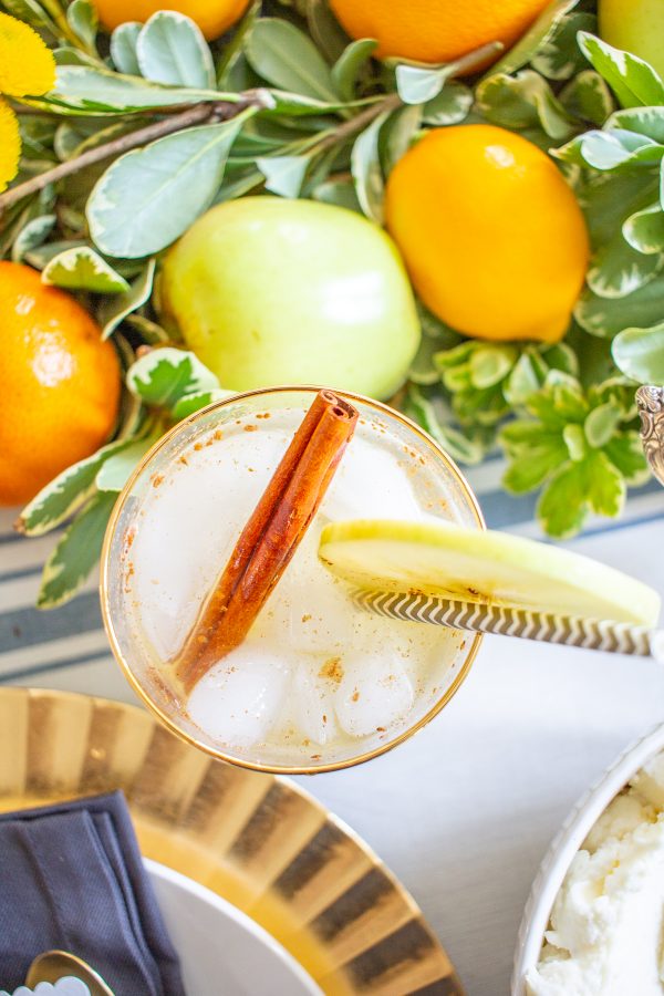 Apple Moscow Mule Mocktail | This mocktail is a drink to serve at Thanksgiving or any fall get together. You can serve it as a mocktail, or you can easily turn it into a cocktail by adding some vodka. 