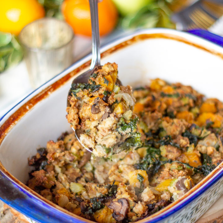 Butternut Squash and Kale Stuffing | This recipe for Butternut Squash and Kale Stuffing is a simple twist on a classic Thanksgiving stuffing recipe that incorporates some extra vegetables. This is an easy recipe that blends fall flavors with fresh vegetables.