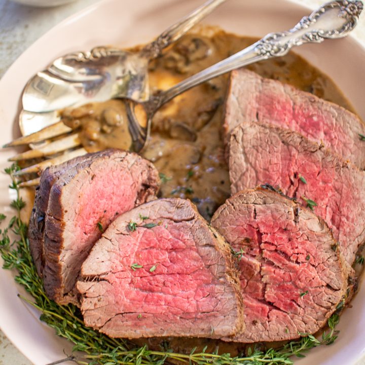 Step by Step Instructions for Making Beef Tenderloin | This complete guide with step by step instructions for making beef tenderloin will show you how to make a flawless beef tenderloin.