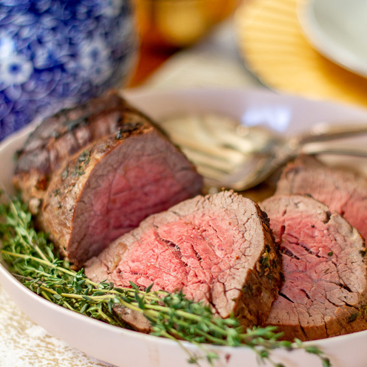 Step by Step Instructions for Making Beef Tenderloin | This complete guide with step by step instructions for making beef tenderloin will show you how to make a flawless beef tenderloin.