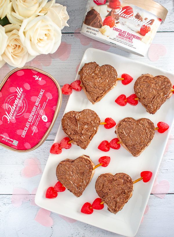 Valentine’s Day Ice Cream Sandwiches | These ice cream sandwiches made with Hudsonville Ice Cream and boxed brownie mix are a perfect Valentine’s Day Dessert.