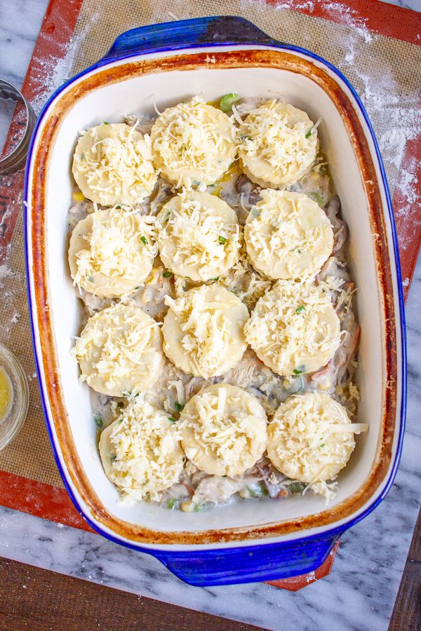 Chicken Bacon Ranch Biscuit Casserole combines all my favorite food groups into one comfort food casserole. The chicken filling is made with shredded chicken, bacon, mushrooms, celery, corn, onion, and corn in a creamy ranch sauce. 