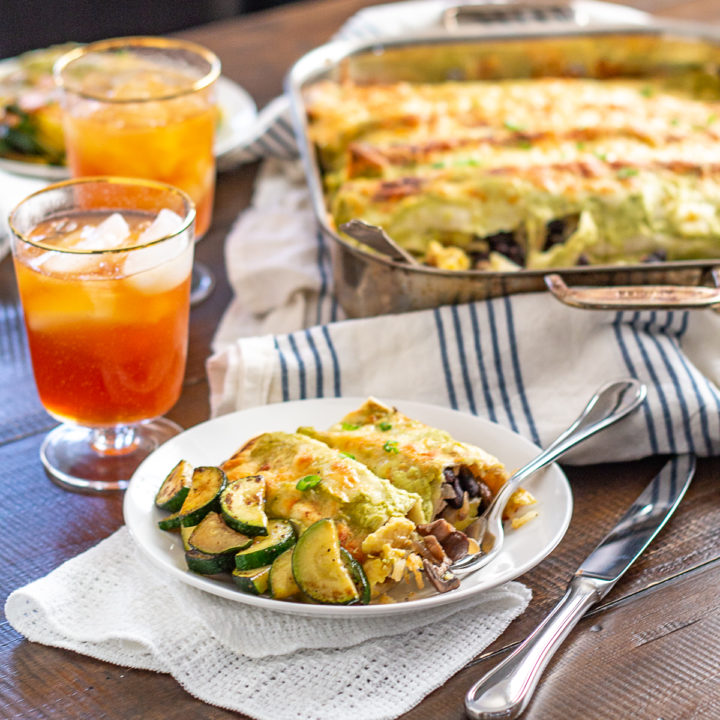Breakfast Enchiladas are a hearty breakfast (or brunch) that feeds a crowd. It’s perfect for times when you are hosting guests, or nights when you want to have breakfast for dinner.