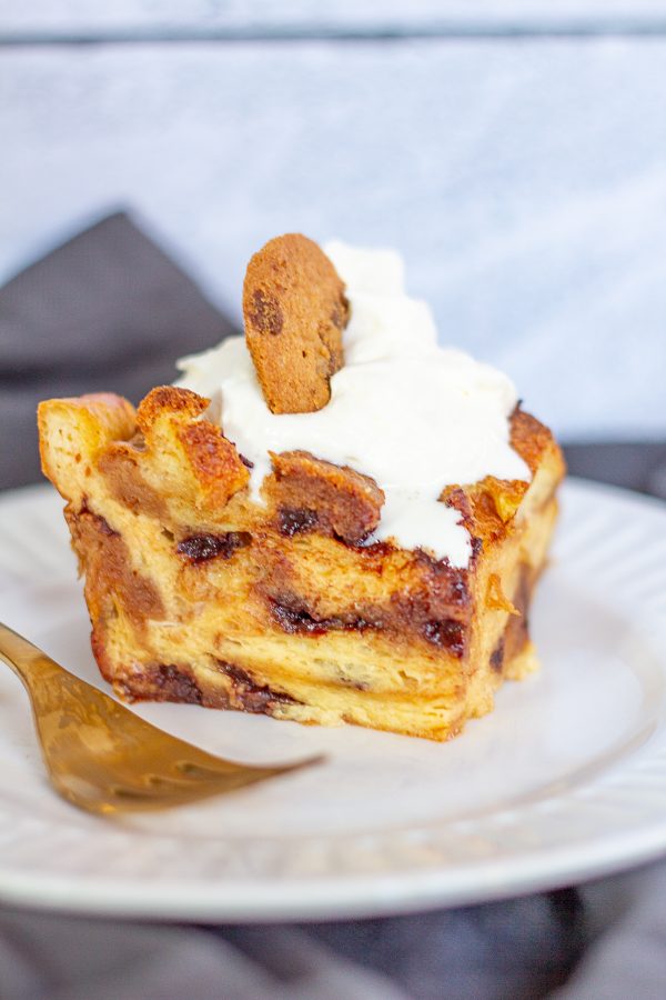 Chocolate Chip Cookie Bread Pudding combines custardy bread pudding and chocolate chip cookies. It tastes like a combination of cake, pudding, and chocolate chip cookies.