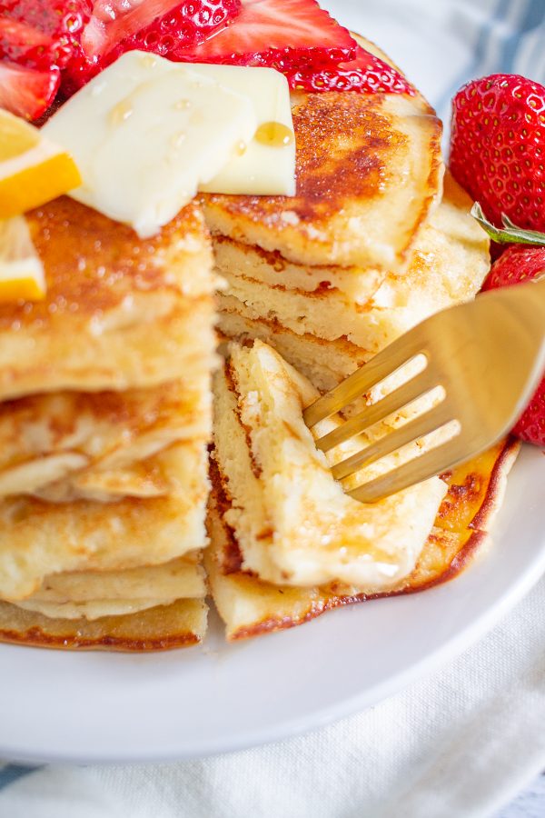 Lemon Ricotta Pancakes | These light lemony pancakes are the best way to start your day.