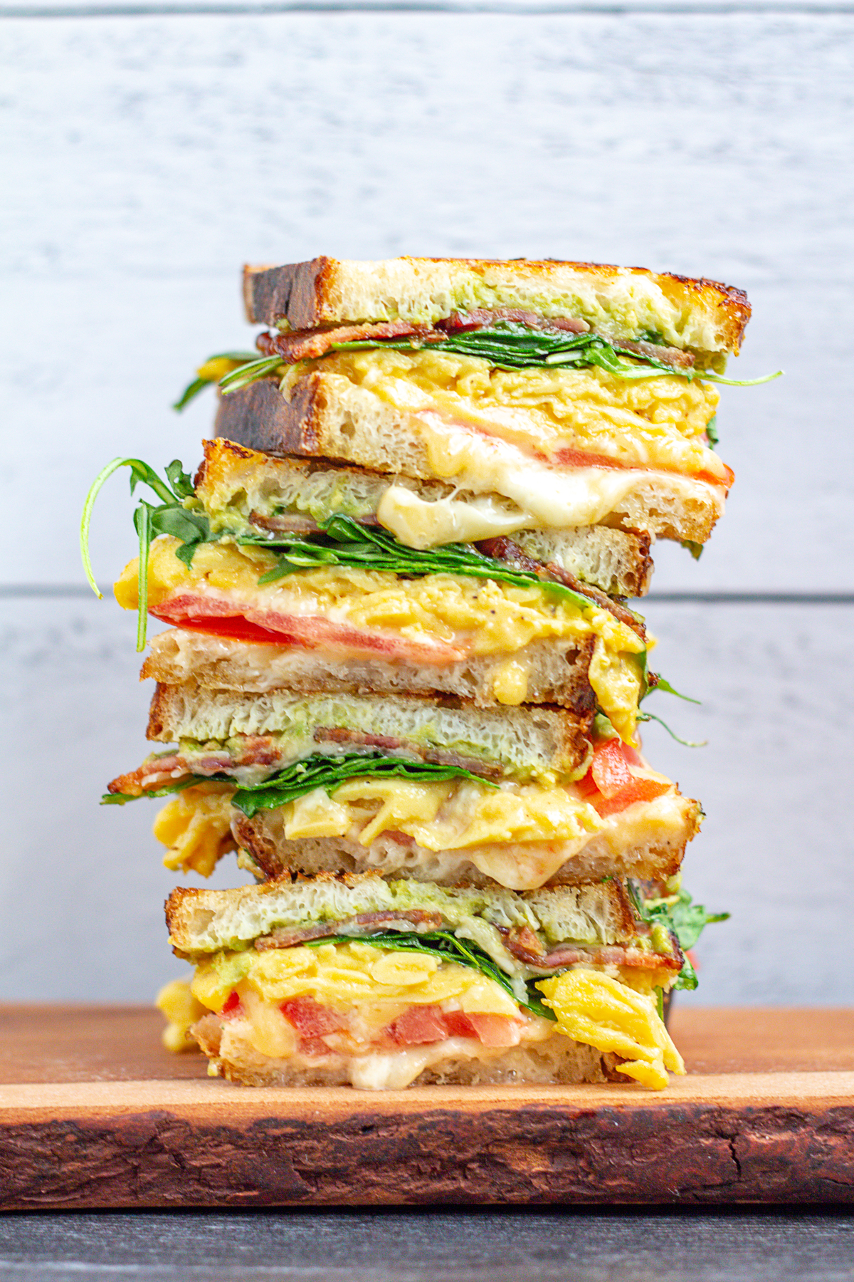 Egg, Spinach & Cheddar Breakfast Sandwich