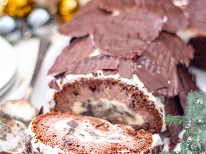 Chestnut Yule Log Recipe | Christmas Dessert Recipes | Tesco Real Food
