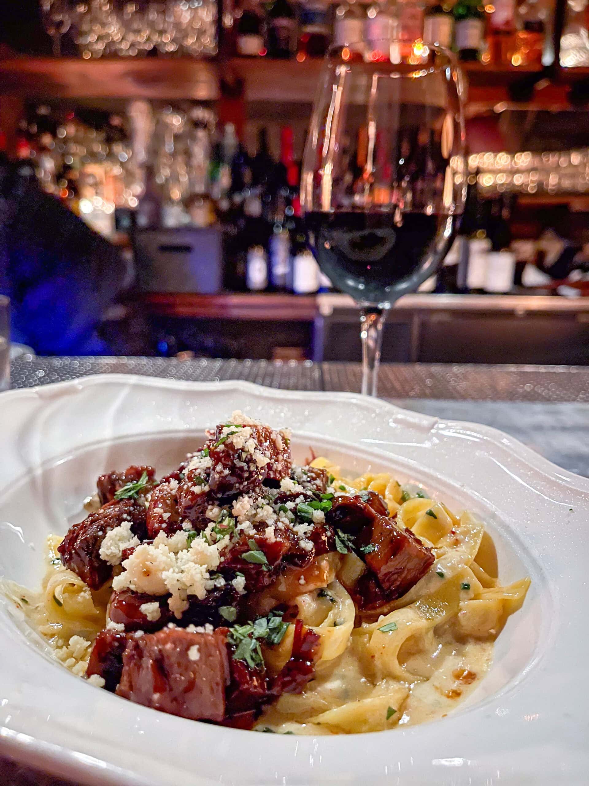 Where to Eat at the Bar in Chicago: Bavette's