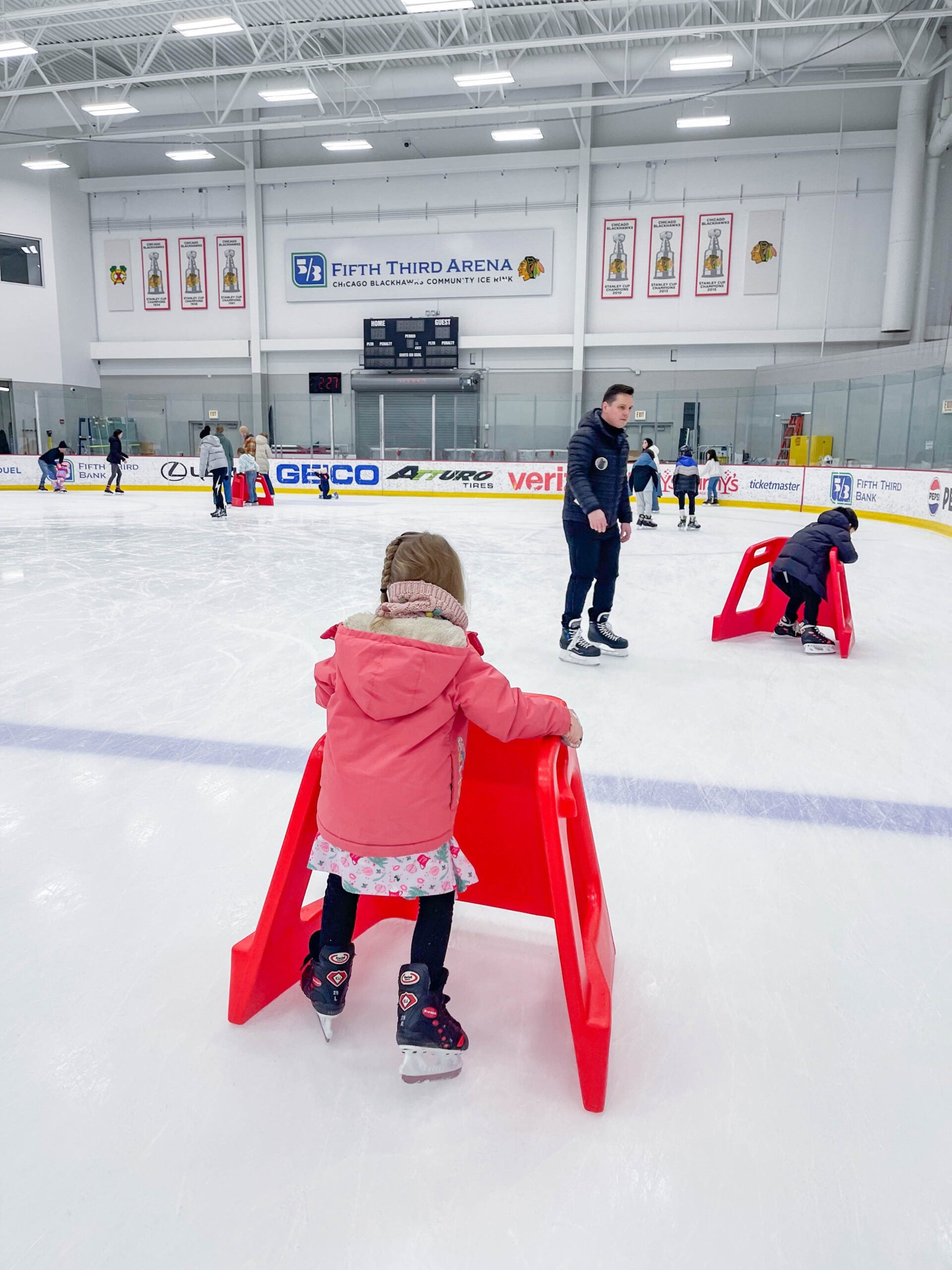 Best Chicago Spring Break Activities: Blackhawks Ice Center